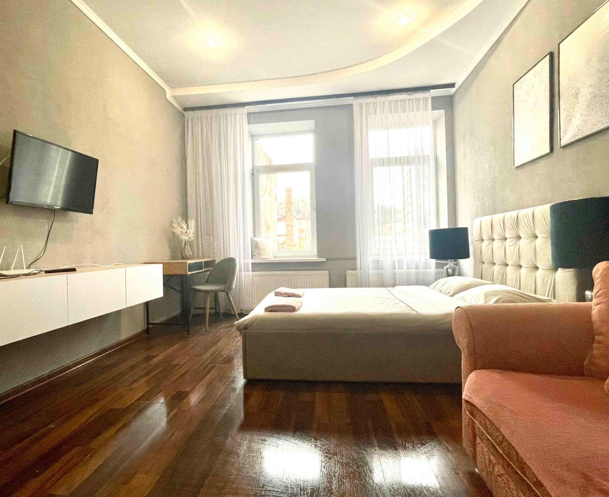 Куліша 41, Помешкання В Центрі Біля Тц Форум Lejlighed Lviv Eksteriør billede